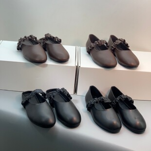 ݸ�a�߶��nϵС���A�^�ް�һ�֎�������Ь��ܛ���mƽ�װ������