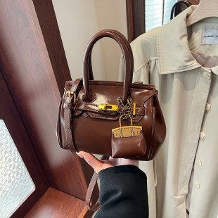 Bolsos de mujer de calidad, se han lanzado grandes productos, los colgantes están integrados, por favor coloque en los estantes