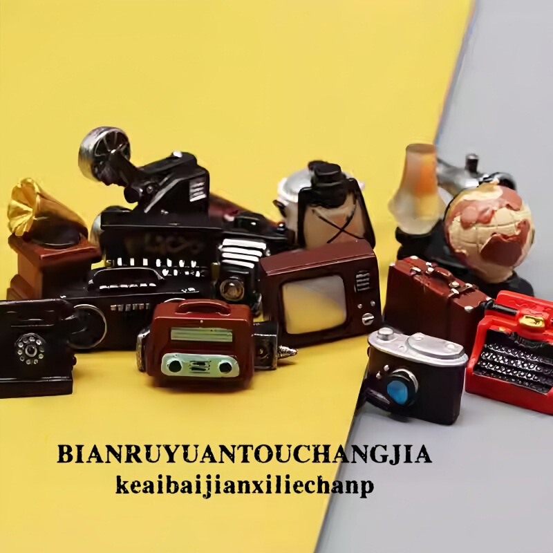 Retro Nostalgic Camera Phonograph Projection Radio Home Decoration Micro Landscape Ornaments Mini Resin Ornaments
