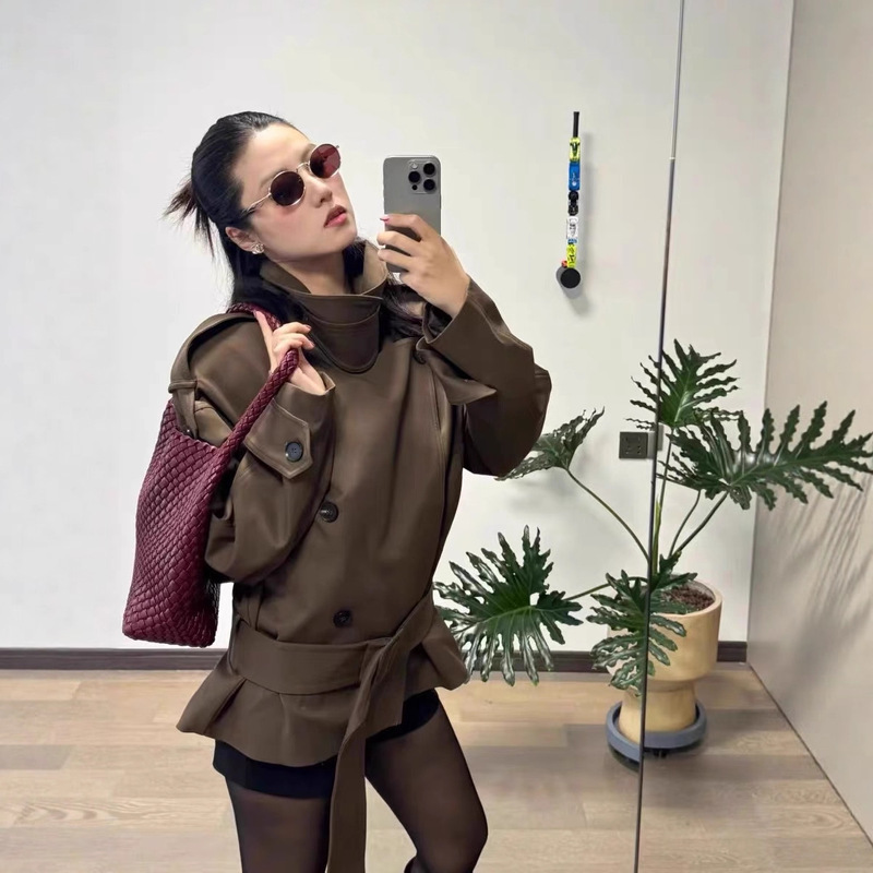 25Aw French Retro Old Money Style Large Stand Collar Wide Shoulder Short Double-Breasted Belted Windbreaker Jacket for Women