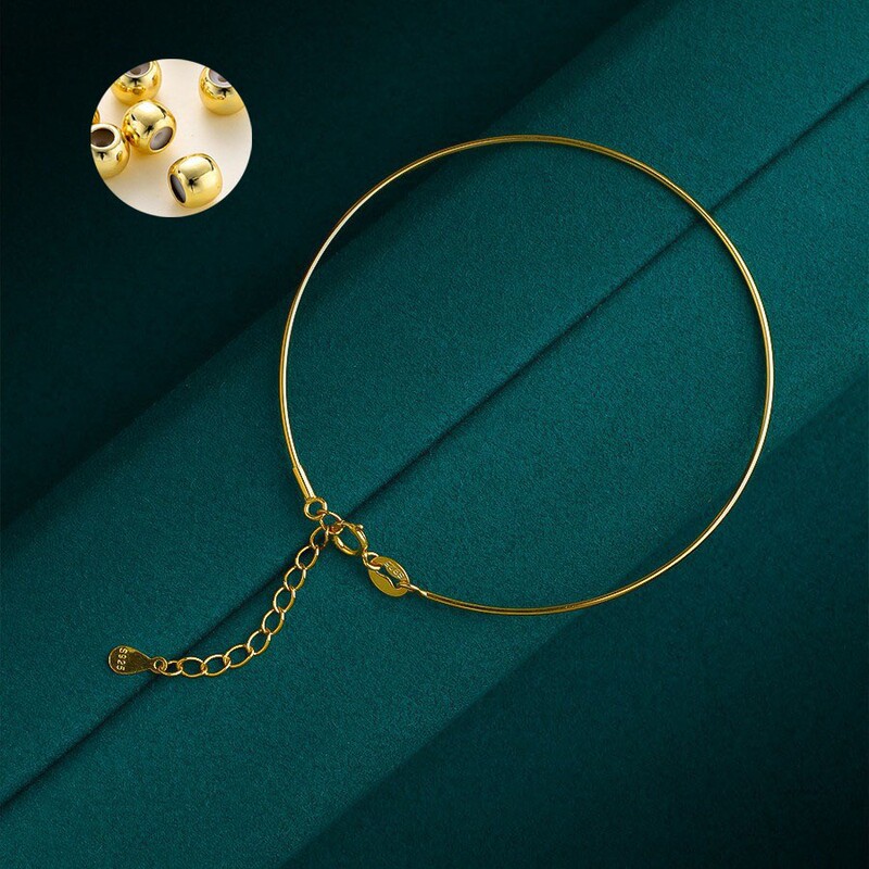 A universal bracelet that can wear gold beads is only 09mm in diameter. Most holes can wear bracelets and bracelets