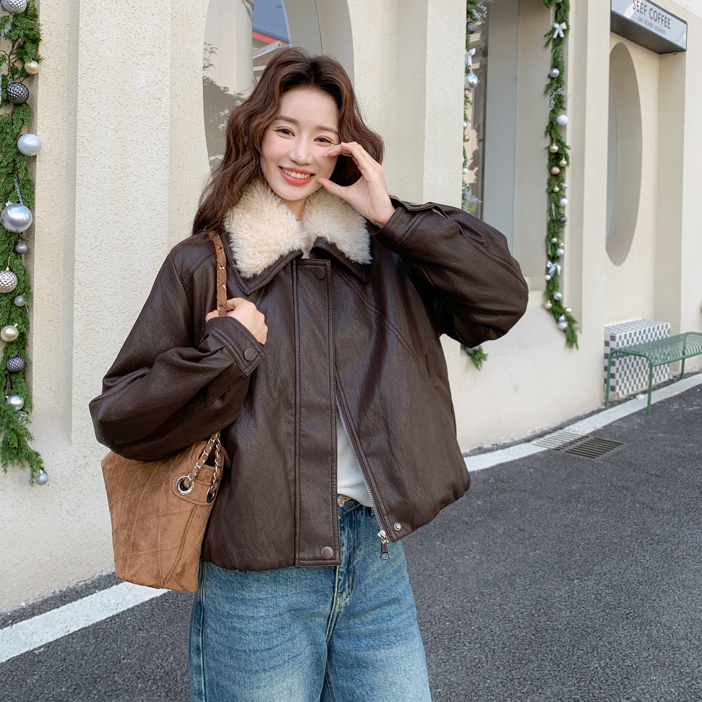 Vintage Faux Shearling Collar Fleece-Lined Leather Jacket for Women, Short American-Style Loose Thickened Warm Biker Jacket Winter Coat