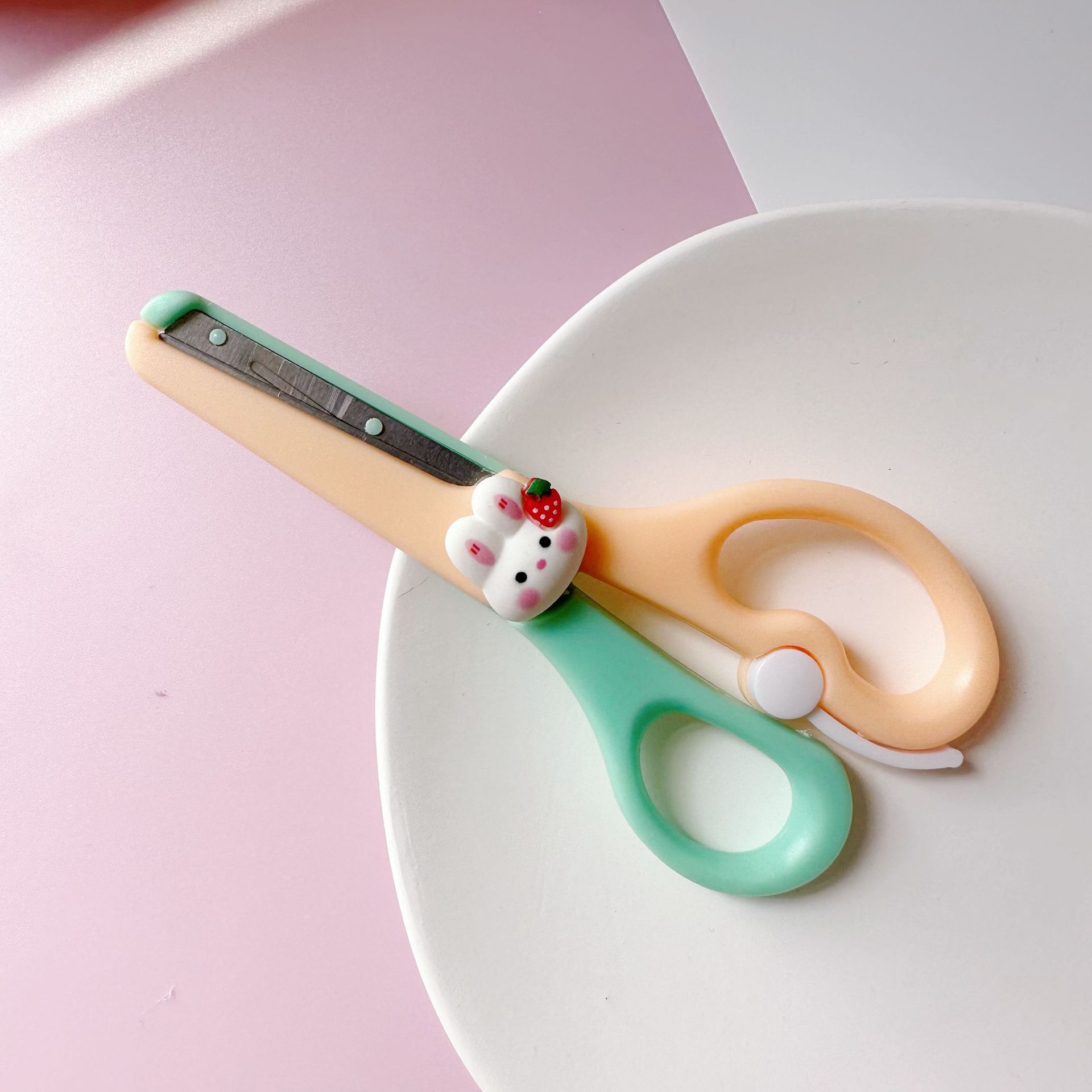 딸기 토끼