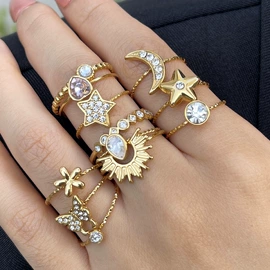 项链;戒指;耳环