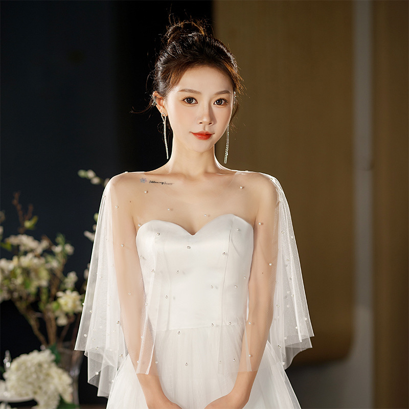 新娘披肩2023新春夏结婚纱钉珍珠薄款礼服大码前短后长钉珠披肩