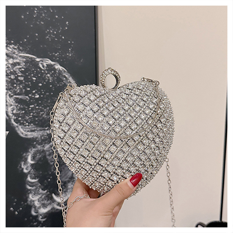 Plata Colores Oro Metal Forma De Corazón Diamante De Imitación En Forma De Corazon Bolsos De Noche display picture 11