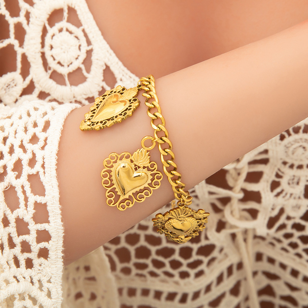 Real Gold Plated Plating Material PVD Coated Real Gold Plated Heart Shape 304 Stainless Steel Elegant Classic Style Streetwear Waterproof Non Tarnish 304 Stainless Steel Lobster Trigger Clasp Closure Multi Charms Necklace