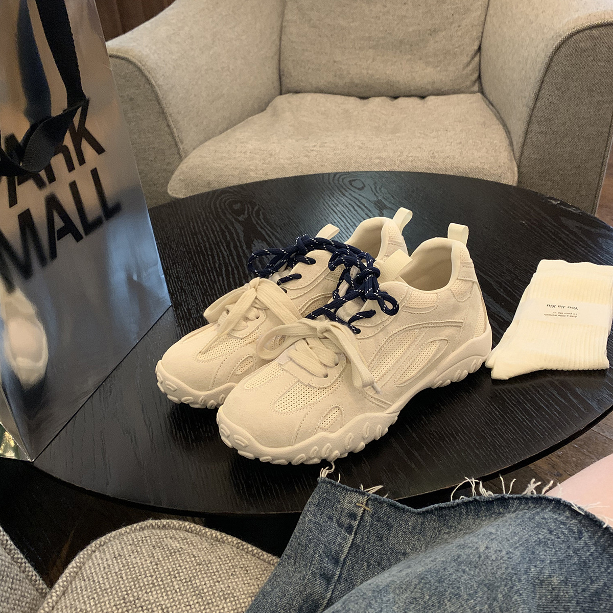 Versión de piel de vaca de la madre de la uva con el mismo estilo, cordones de cuero, costura de cuero, malla transpirable, deportes y ocio, zapatos de entrenamiento alemanes, zapatos Forrest Gump para mujer