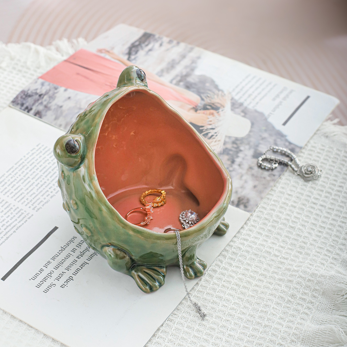 Cross-Border Frog Storage Ornaments Jewelry Box Ashtray Cross-Border Home Living Room Ceramic Ins Style Creative Decoration