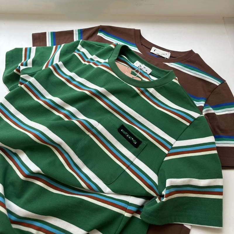 MIU レザーラベル付き 24 夏新作 カジュアル 万能 コントラストカラー ストライプ ポケット ラウンドネック 半袖 Tシャツ 男女兼用 カップル用|undefined