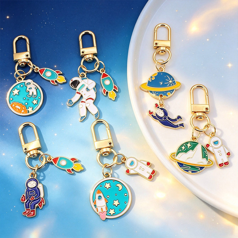 Alloy Space Astronaut Series Metal Keychain Planet Rocket Bag Pendant Creative Cartoon Cross-Border Accessories
