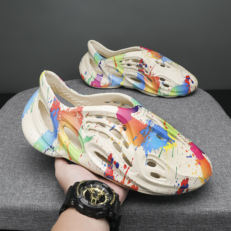 Men's Sandals Cross-border Large Size Sandals New Soft Bottom Kanye Coconut Camouflage Hole Shoes Fashionable All-match Sandals