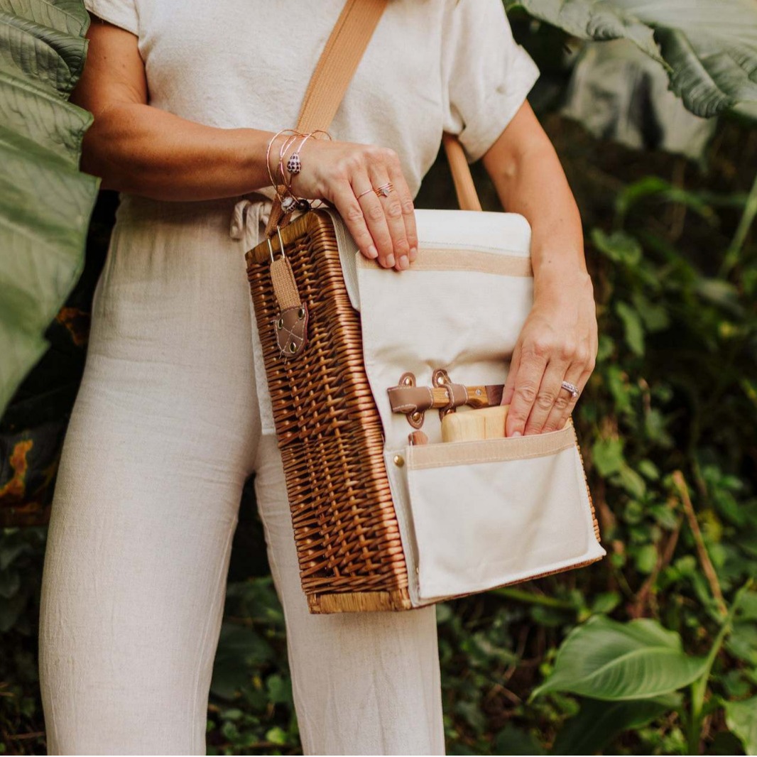 Comercio exterior personalizado caña bolsa de vino cesta de picnic cesta de frutas excursión al aire libre cubiertos de vino portátil cesta de mano de sauce