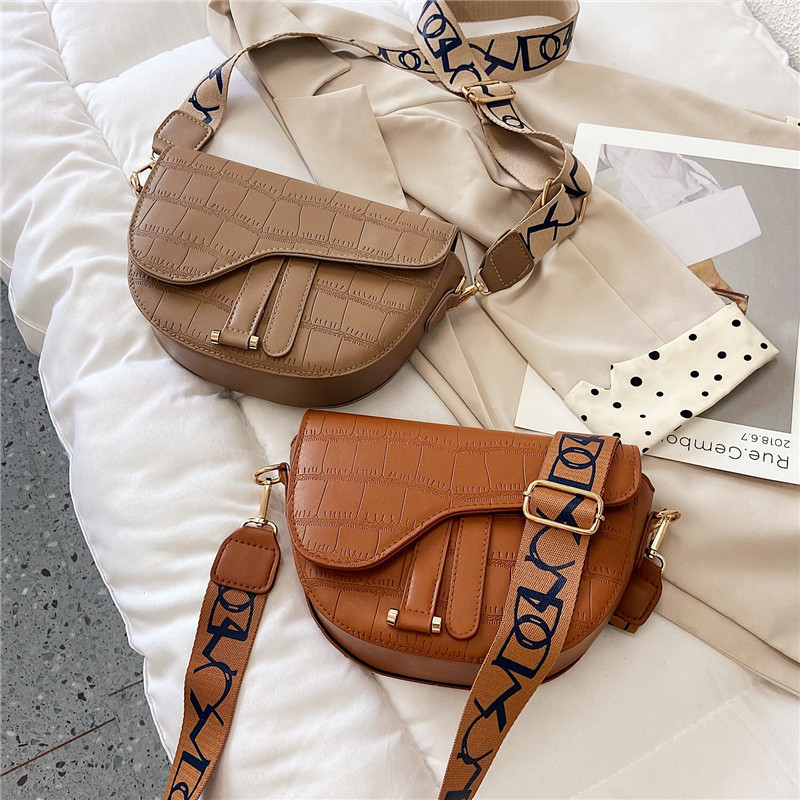 Street 2024 New Crocodile Saddle Shell One Shoulder Oblique Straddle Small Women's Bag Irregular_voghion.com