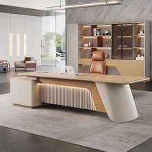 老板办公桌轻奢高级感董事长办公室简约现代加厚吸塑总裁办公桌椅