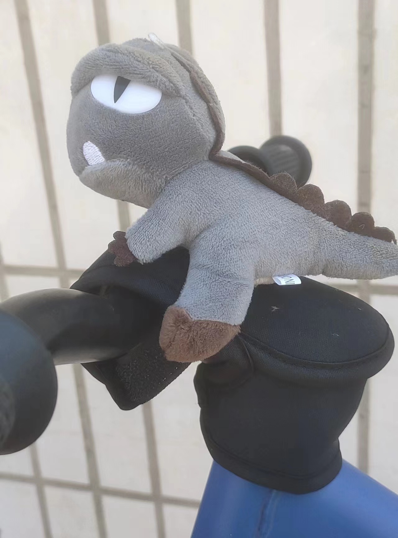 Cubierta protectora de la manija del coche del equilibrio de los niños deslizante mountain bike protección del pecho equipo protector anticolisión cubierta de la manija de goma muñeca