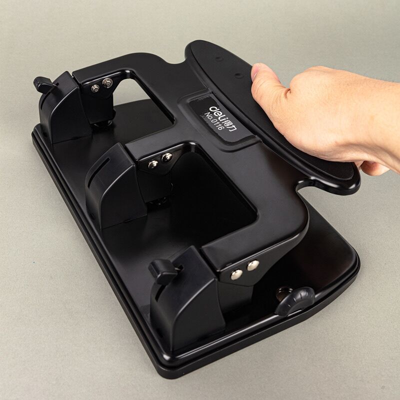 Deli 0116 three-hole punching machine heavy-duty puncher with ruler can punch about 35 sheets of 80g paper three-hole drilling machine 4