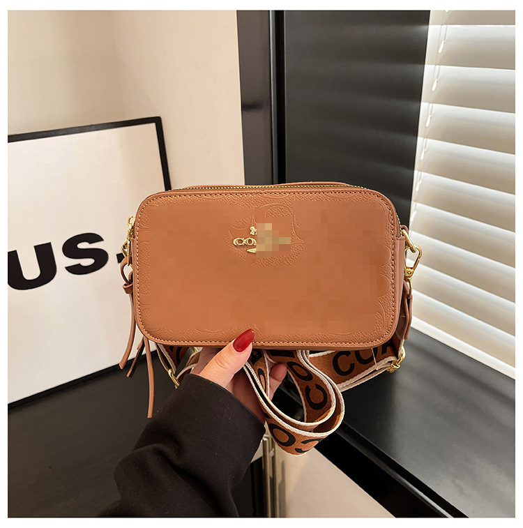Women's Bags with a High-End Feel, Light Luxury Crossbody Bags, Casual and Stylish Ladies' Bags, High-End Shoulder Bags, Small Square Bags for Commuting Women's Bags with a High-End Feel, Light Luxury Crossbody Bags, Casual and Stylish Ladies' Bags, High-End Shoulder Bags, Small Square Bags for Commuting