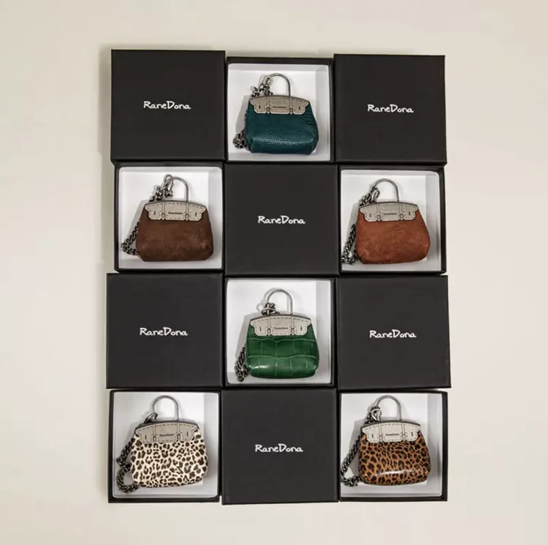 Г Genuine pendant, universal small bag, pack, decorations, light luxury style
