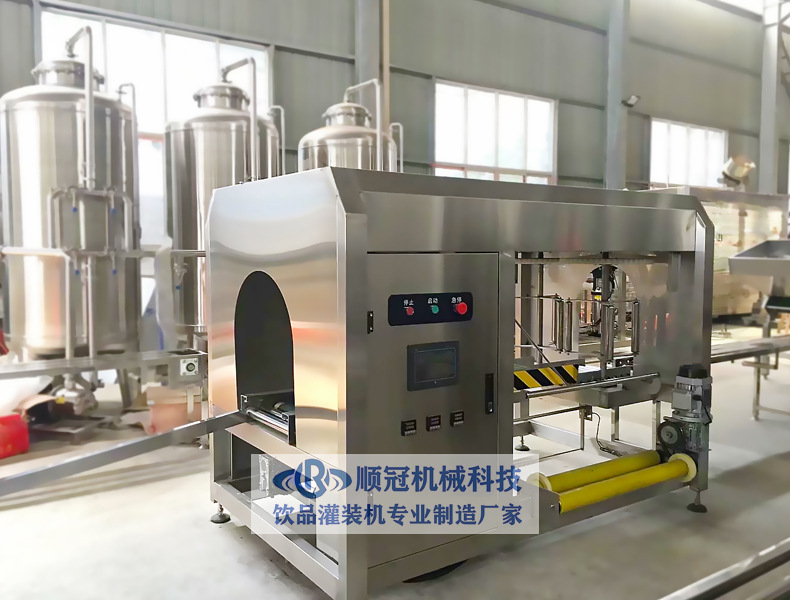 桶装水生产设备 大桶矿泉水套袋机