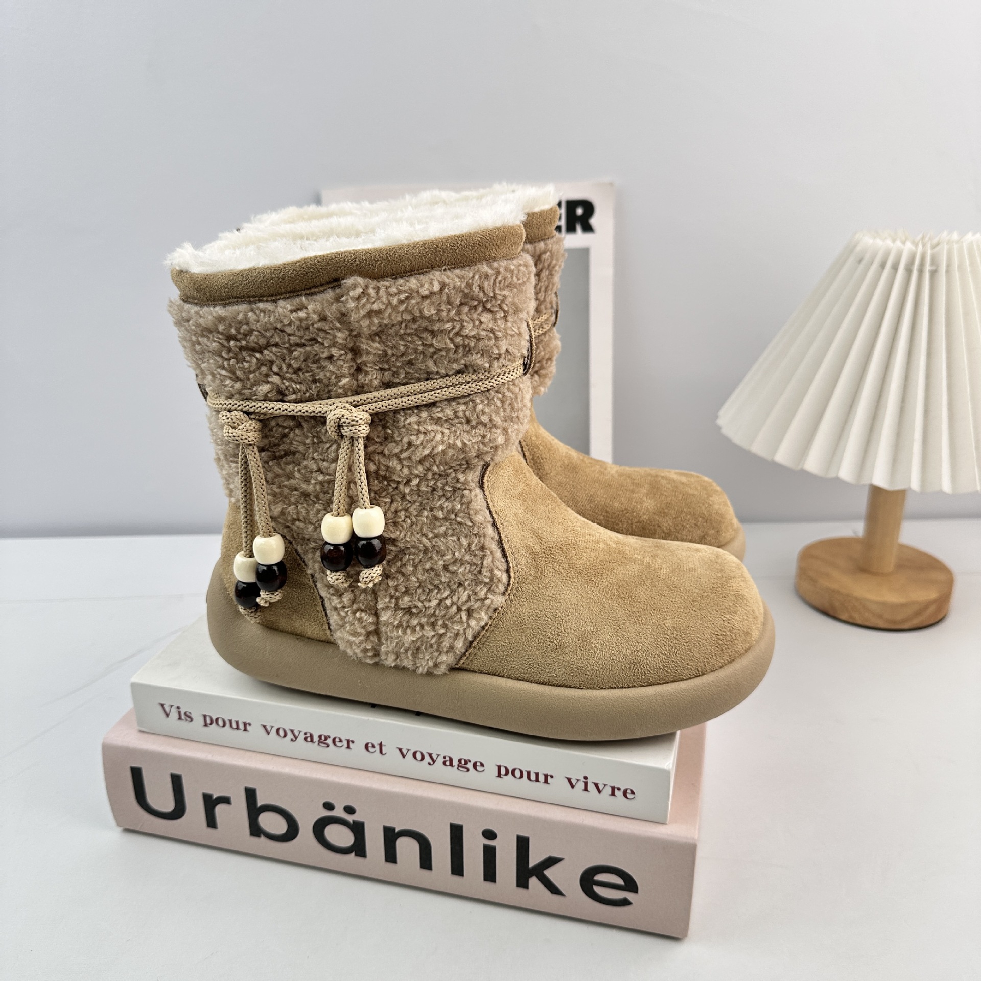 Yuanbo 2025 invierno nuevo botas de nieve de mujer de peluche para mostrar pies pequeños arcos de moda de peluche cálido fondo grueso image 7