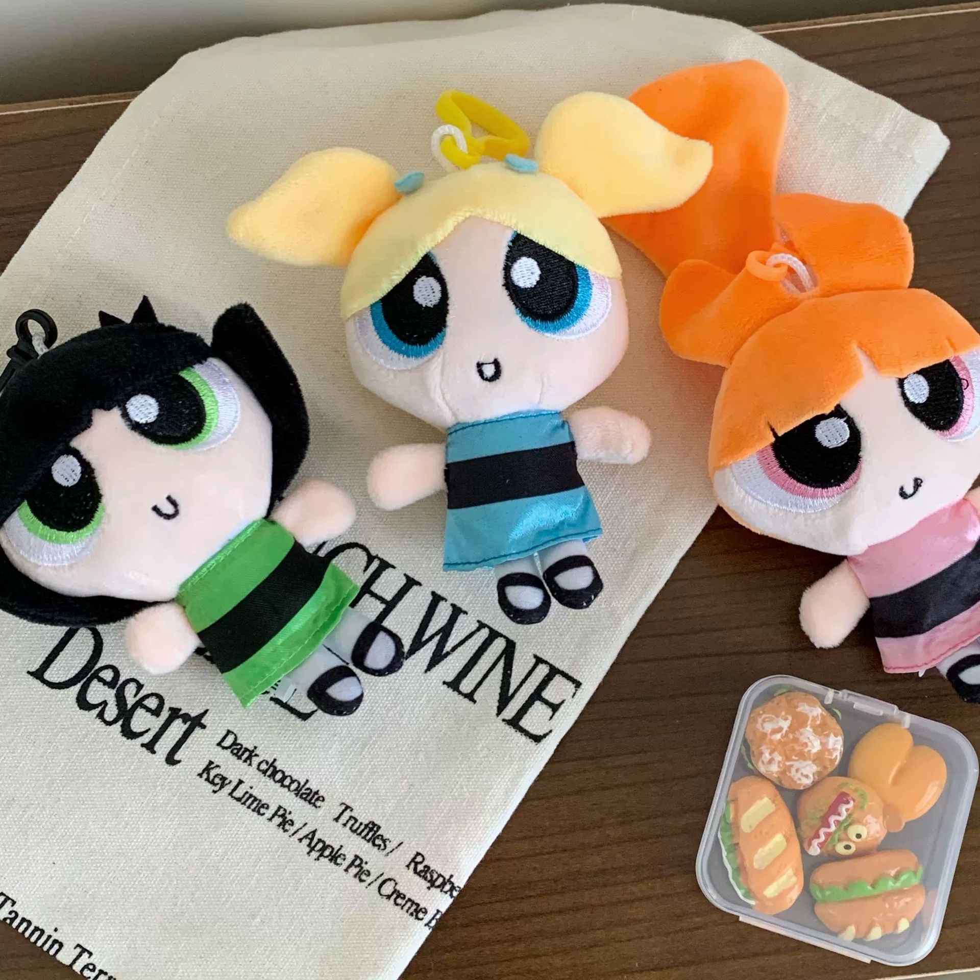 Flying Girl Police плюшевый брелок