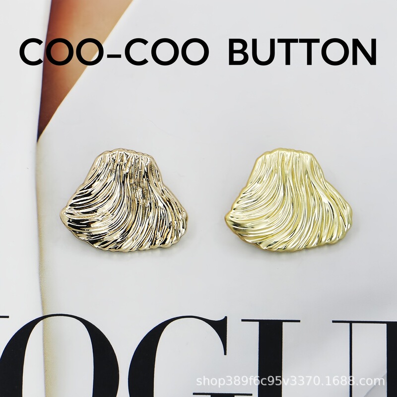 High-End Shell-Shaped Special-Shaped Metal Buttons in Stock, Fashionable Women's Outwears, Cashmere Sweaters, Knitwears, Suit Buttons
