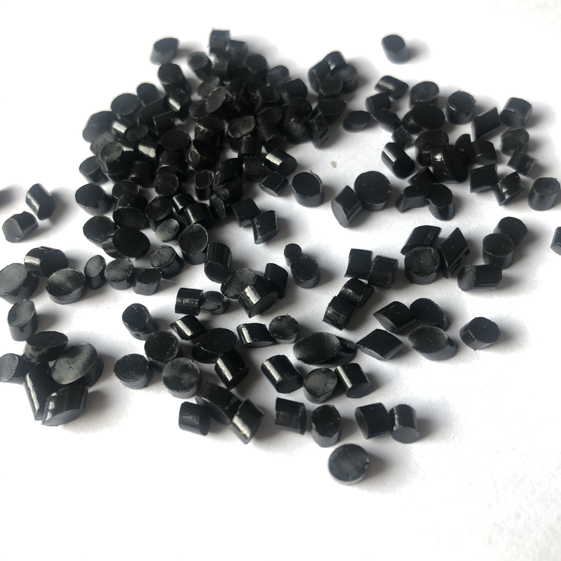 厂家供应 热塑性聚氨酯 耐磨 TPU85A 黑色