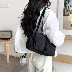 2025新型手提げショルダーバッグ女性ファスナー軽量多ポケットカジュアルバッグ大衆デザインナイロン通勤バッグ女性