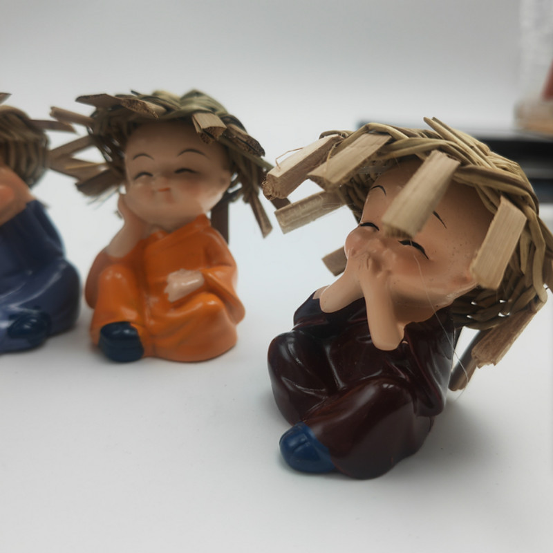 자동차 장식품 자동차 액세서리 홈 액세서리 4 작은 몽크 책상 인형 자동차 장식품 밀짚 모자 스님