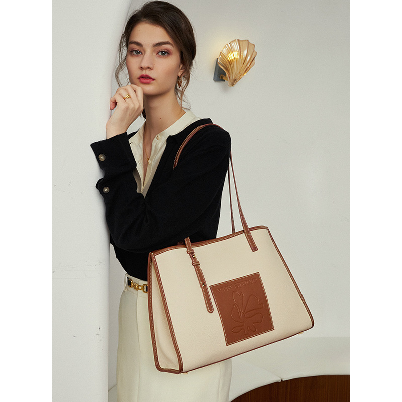 2026 New Model Women's Bags, Genuine Leather Women's Bags, Large Easy-To-Carry Shoulder Bags, Niche High-End Cowhide Women's Bags, Wholesale in Guangzhou