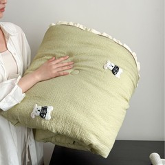 A類の漫画のタオルは綿のしわの糸の2層のレースの春秋を刺繍して綿の肌の柔らかいシングルの2人の夏にされます。