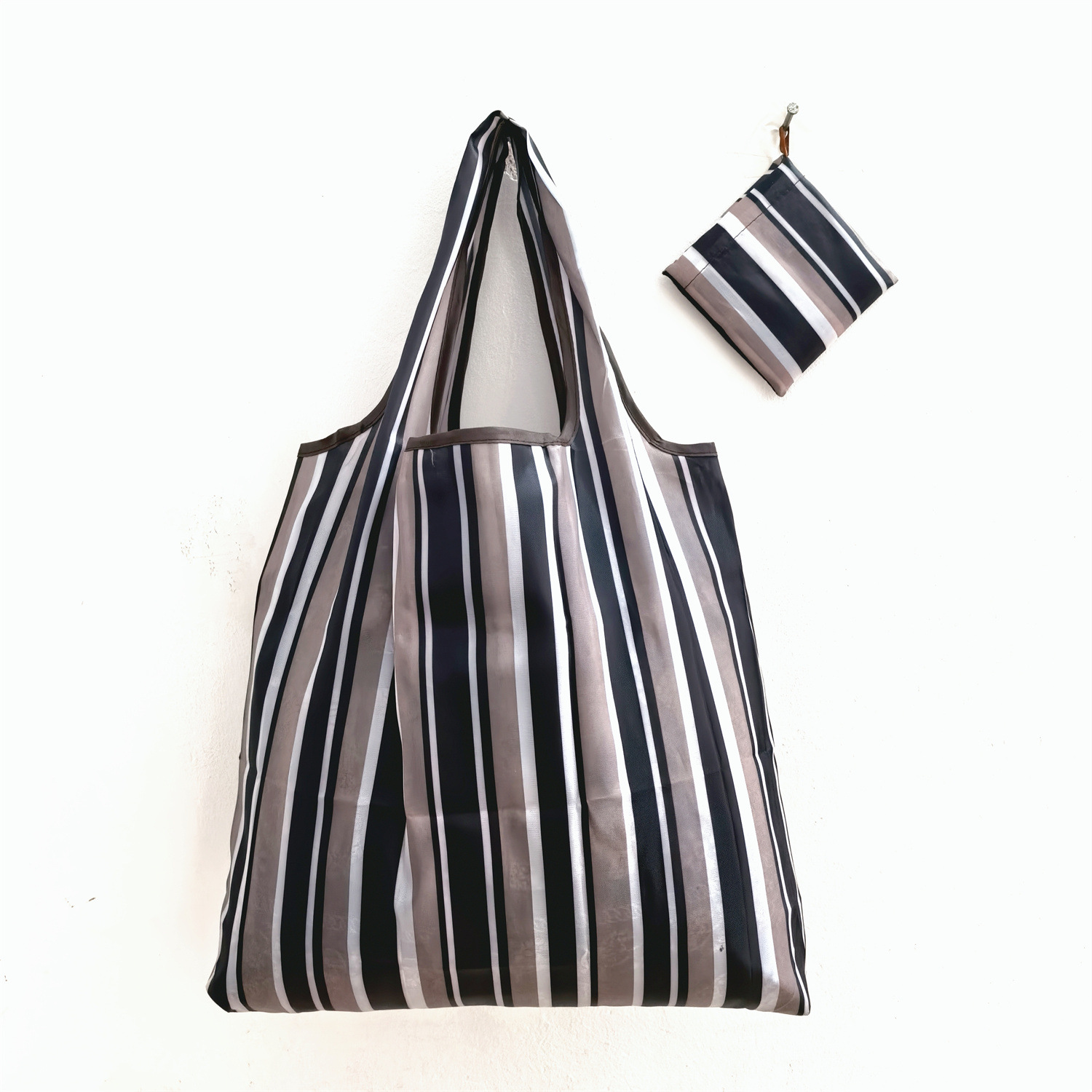 Bolso de compras de supermercado mediano de dibujos animados bolso verde bolso de moda bolso de compras plegable Portátil Bolsa de nylon impermeable image 84