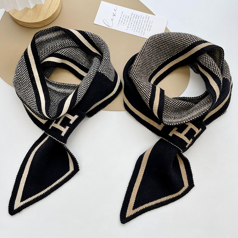 Estilo coreano de las mujeres de punto pequeño oído bufanda Otoño e Invierno simple todo partido largo diagonal perezoso perforado bufanda protección del cuello marea