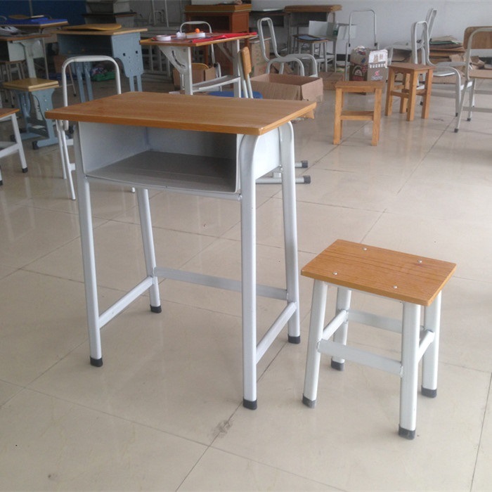 学生用机と椅子、高校、小学校の机、塾、個別指導クラス、子供用学習机、デスクメーカー直販|undefined