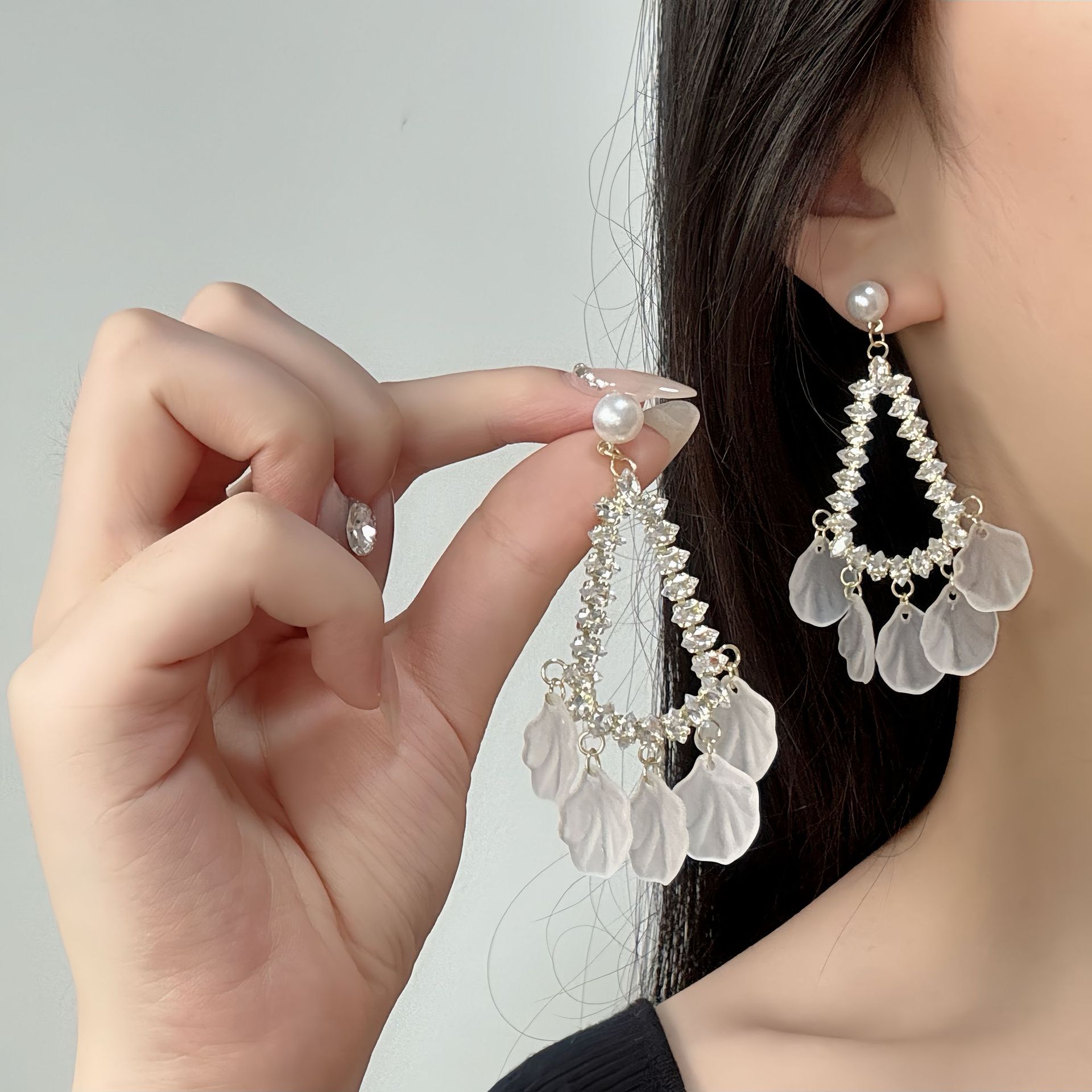 Korean fashionable acrylic sophisticated fresh earrings