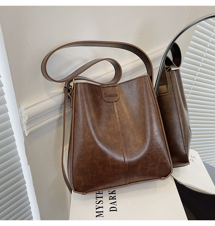New fashionable and versatile women's single-shoulder bag and women's bag, a best-selling large-capacity bucket bun for European and American foreign trade undefined