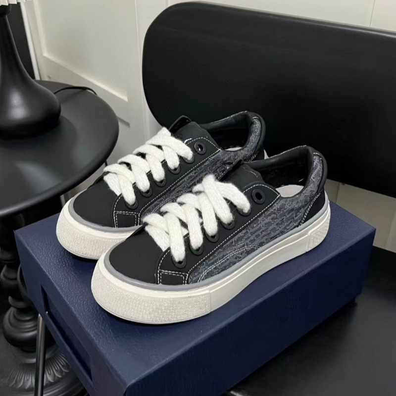 2024 neue trendige Paarschuhe in Übergröße, vielseitige runde Zehenpartie, farbblockierte dicke Sohle, sportliche weiße Freizeitschuhe_voghion.com