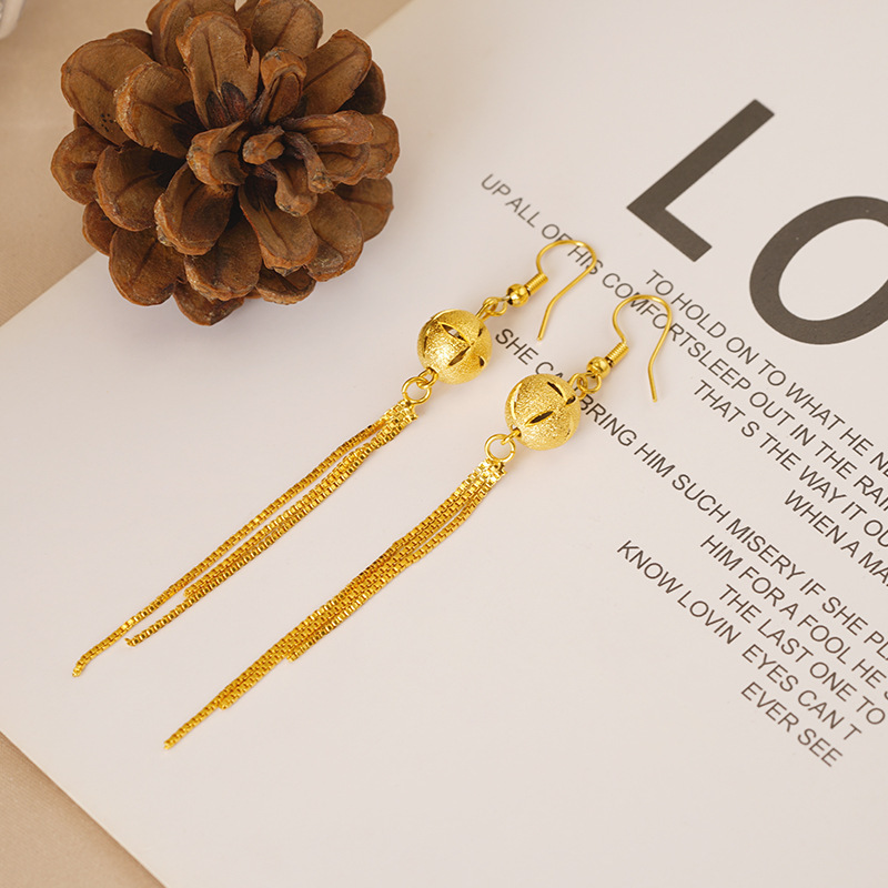 Pendientes de camelia de estilo antiguo Pendientes de verano de alta calidad para niñas con borlas Pendientes de oro de arena vietnamita que no se desvanecen durante mucho tiempo