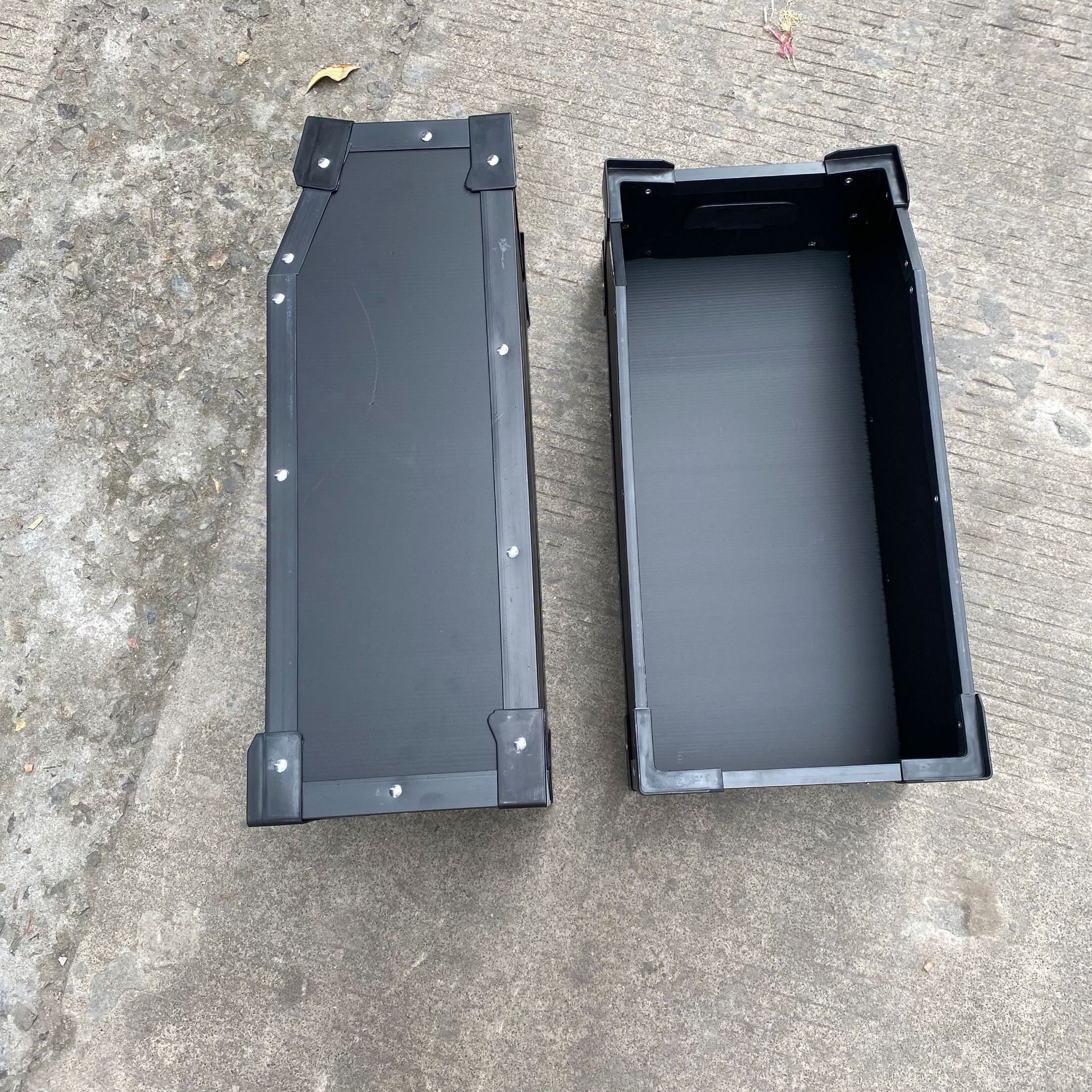 5MM导电中空板斜口骨架箱 静电万通板周转箱 橙色 红色塑料梯形箱