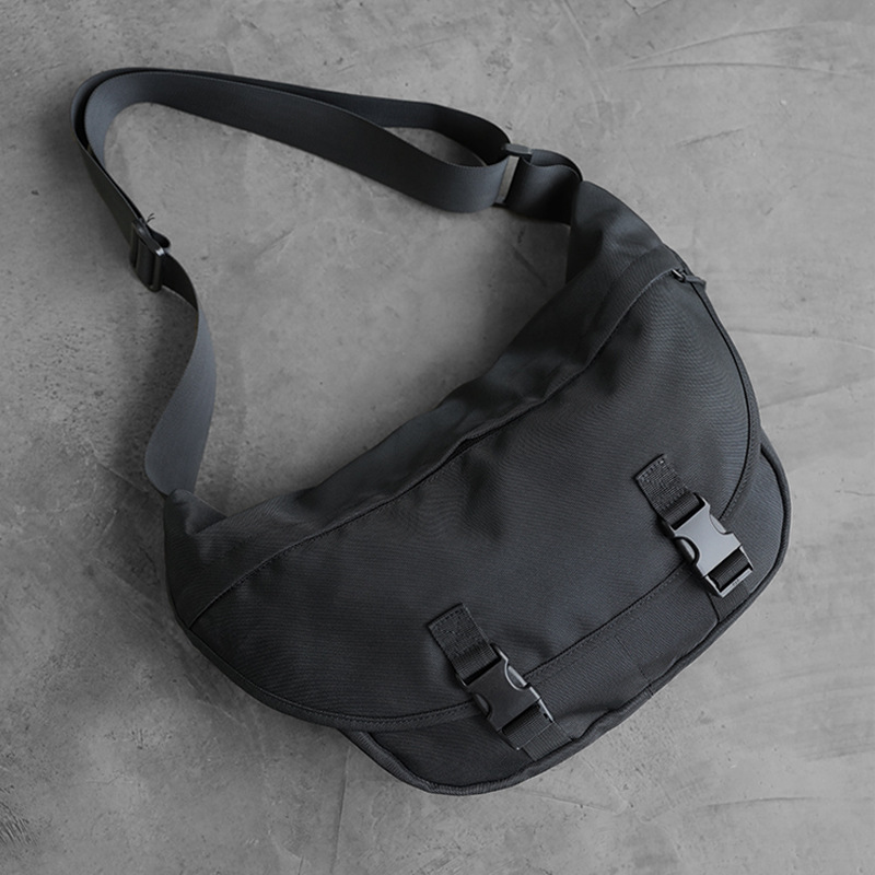 One-shoulder bag