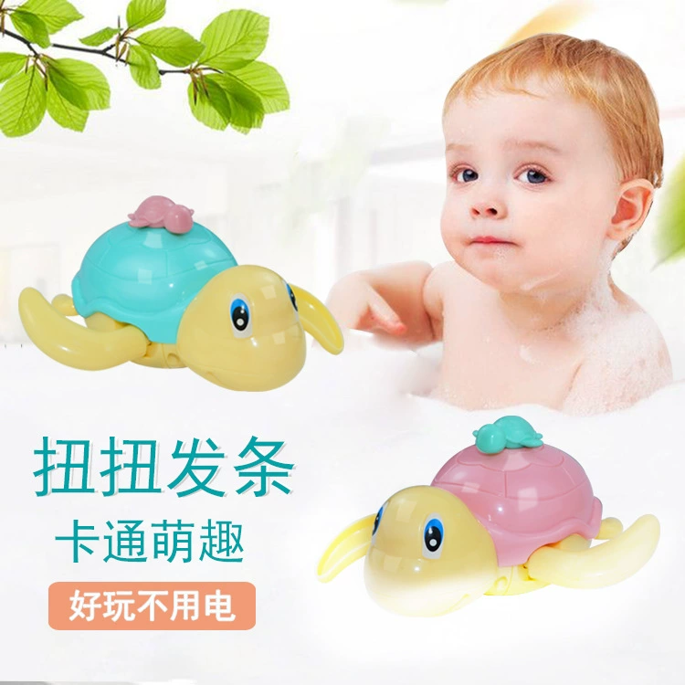 Кукольная игрушка в воде для купания