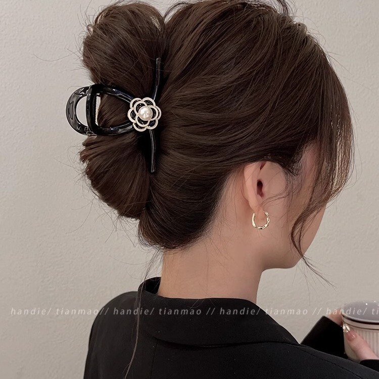 Camellia Clip Women's 2025 New Spring and Summer Hair Clip Women's Back of Head Medium Temperament High-End Shark Clip Headwear