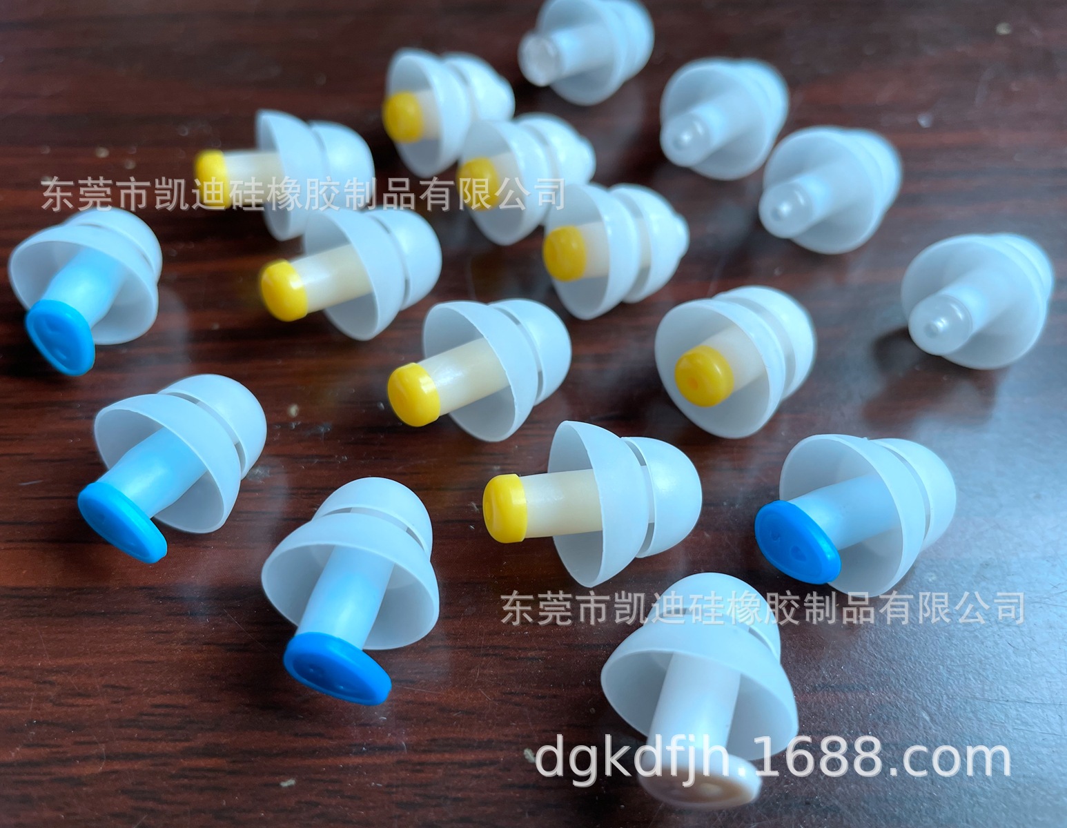 各类睡眠硅胶耳塞 硅胶耳帽 带滤波器 塑胶塞 白色 学生耳塞 批发