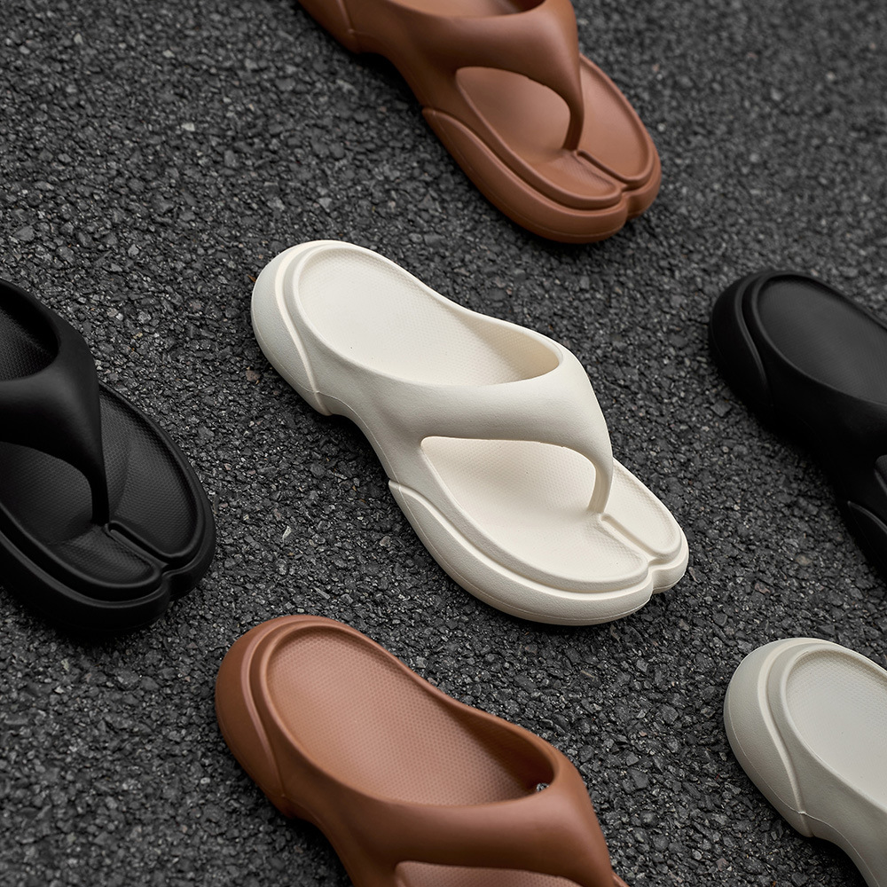 Summer flip flops, beach slippers, beach style