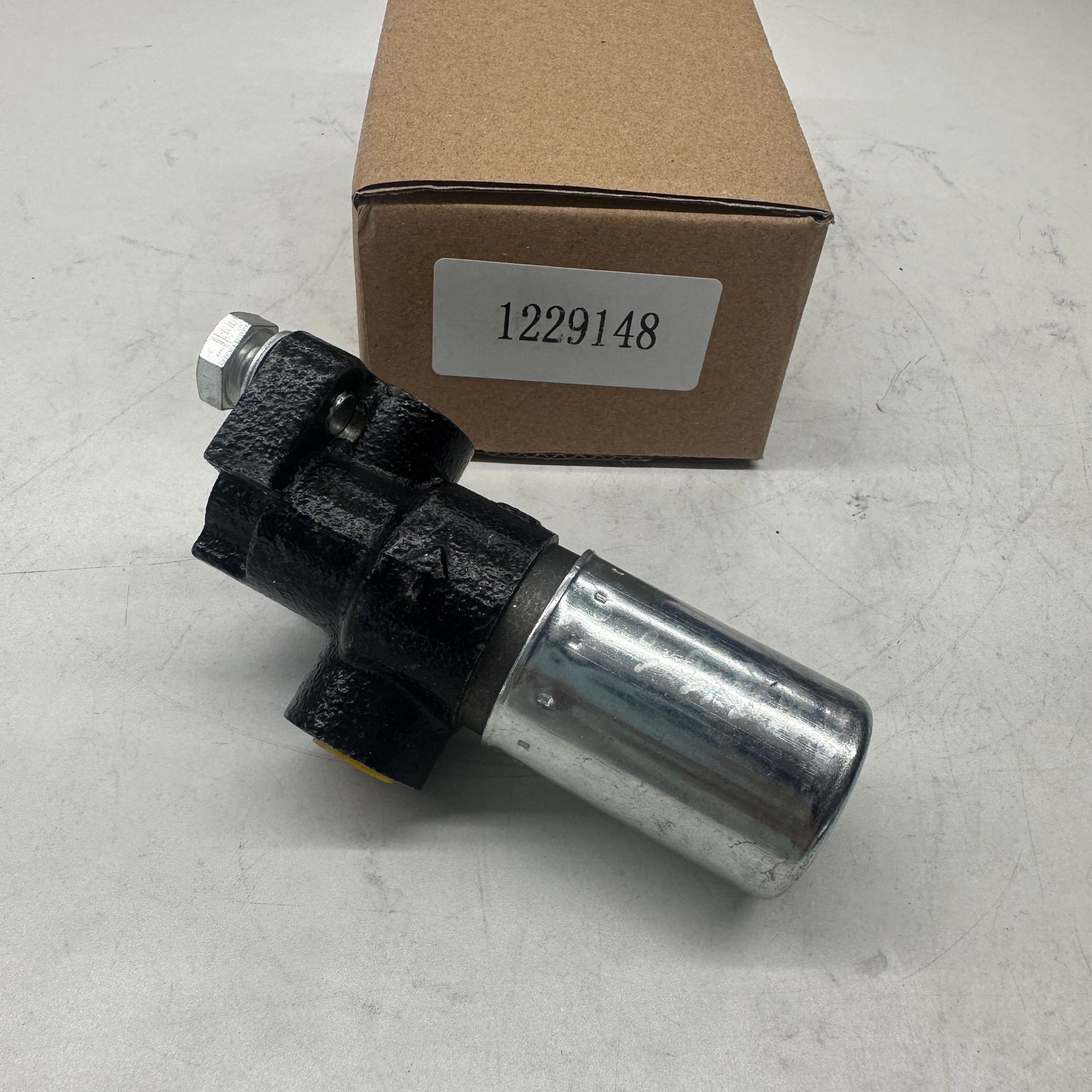 Suitable for Volvo 240 245 244 265 Brake Booster 1228738 1229148