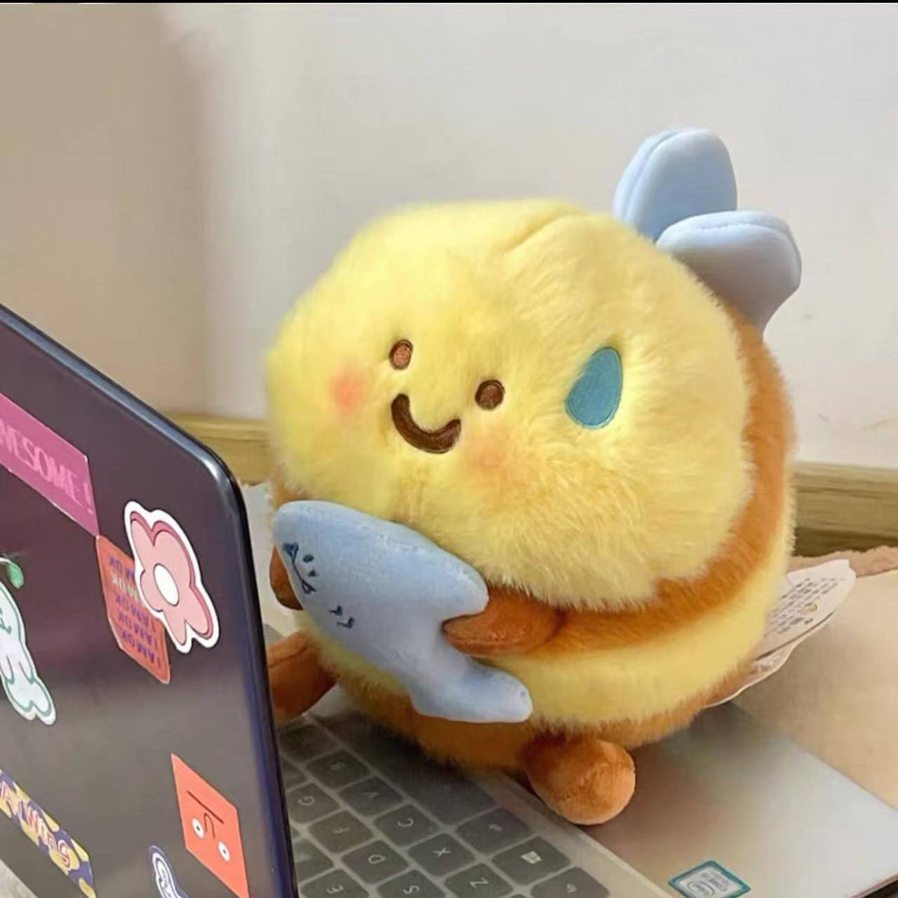 Muñeca peluche 8" máquina garras, regalo lanzamiento boda