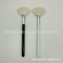 2021上新黑白双色长杆通用款式扇形高光刷提亮刷美妆晕染化妆工具