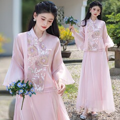 新しい中国風のビーズとグリッターのスタンドアップカラーボタン付き斜め襟のレトロな漢服トップとスカートスーツのリアルショット
