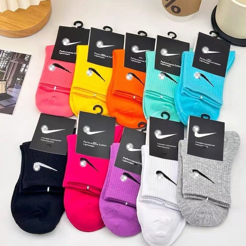 Cross-Border Foreign Trade Socks for Men and Women, Trendy Korean Style Breathable Sports Socks, Candy-Colored High-Top Checkered Socks